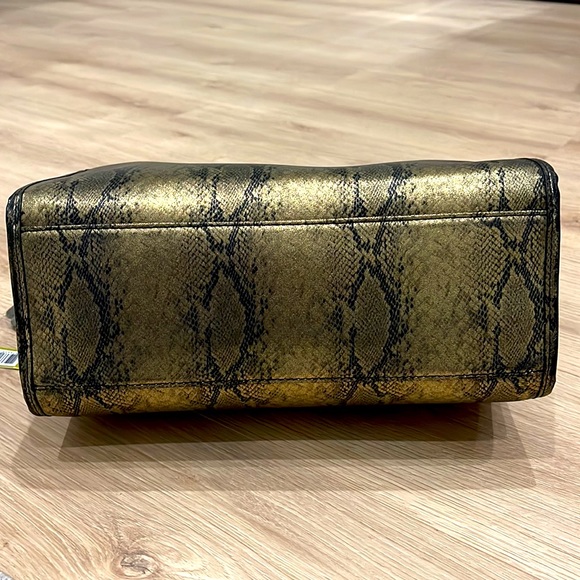 Gianni Bini Gold Snake Satchel NWT - Picture 4 of 7